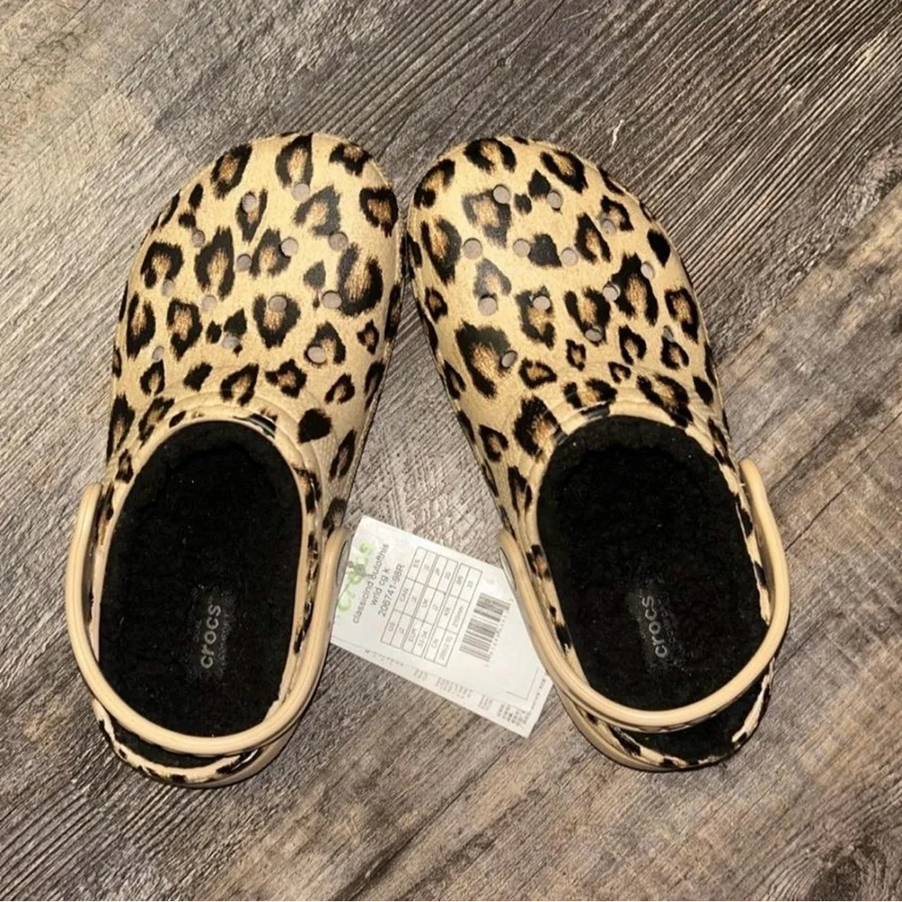 CROCS Classic Clog Leopard Print with Fur